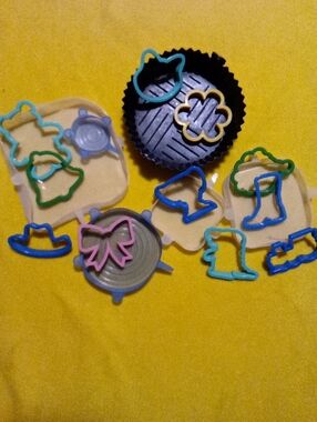 Kids Multicolor Animal & Shape Cookie Cutters - Assorted Colors